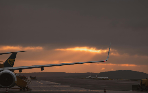 Airplane Wing Against a Dramatic Sunset in Ankara from Chrome web store to be run with OffiDocs Chromium online Airplane Wing Against a Dramatic Sunset in Ankara from Chrome web store to be run with OffiDocs Chromium online