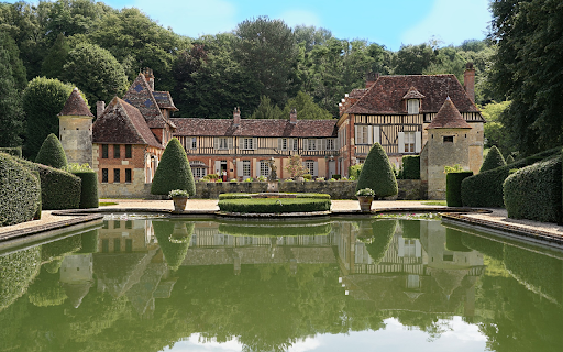Ancient castle and rows of trees from Chrome web store to be run with OffiDocs Chromium online Ancient castle and rows of trees from Chrome web store to be run with OffiDocs Chromium online