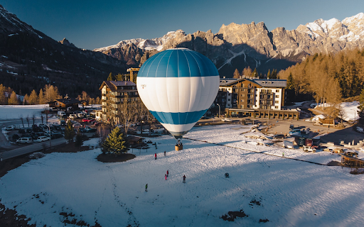 Blue and White Hot Air Balloon from Chrome web store to be run with OffiDocs Chromium online Blue and White Hot Air Balloon from Chrome web store to be run with OffiDocs Chromium online