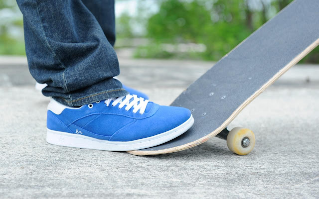 Blue éS Skate Shoe from Chrome web store to be run with OffiDocs Chromium online Blue éS Skate Shoe from Chrome web store to be run with OffiDocs Chromium online