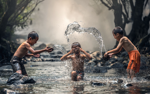 Children playing slap water from Chrome web store to be run with OffiDocs Chromium online Children playing slap water from Chrome web store to be run with OffiDocs Chromium online