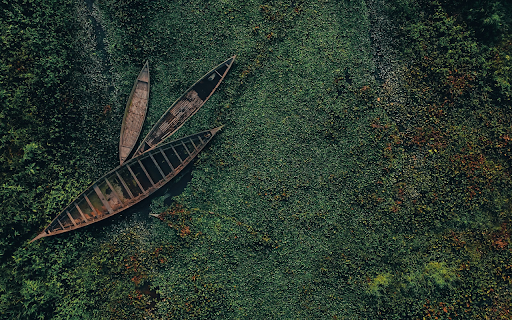 Dinghy boat floating on the river from Chrome web store to be run with OffiDocs Chromium online Dinghy boat floating on the river from Chrome web store to be run with OffiDocs Chromium online