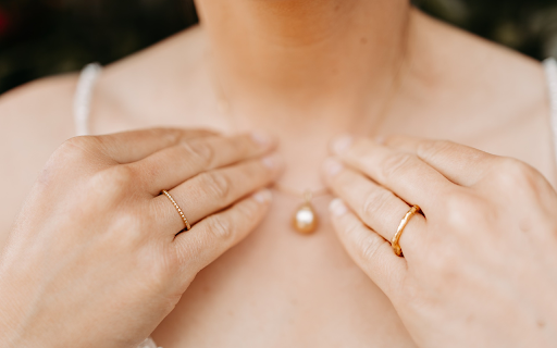 Gold jewelry set from Chrome web store to be run with OffiDocs Chromium online Gold jewelry set from Chrome web store to be run with OffiDocs Chromium online
