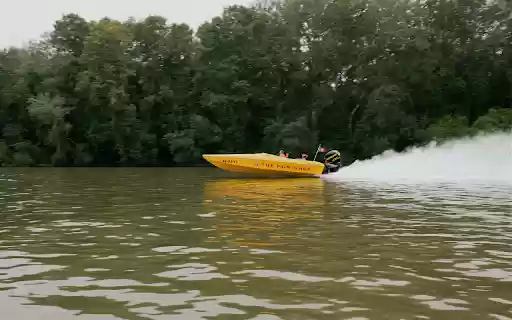 A yellow speed boat is speeding through the water from Chrome web store to be run with OffiDocs Chromium online A yellow speed boat is speeding through the water from Chrome web store to be run with OffiDocs Chromium online
